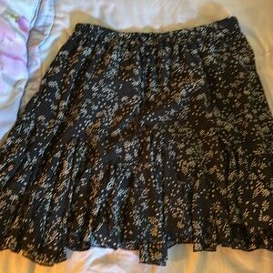 Women’s black-and-white floral skirt